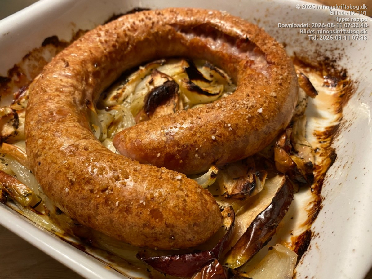 Klassisk Medisterpølse i Ovn med Æbler og Løg