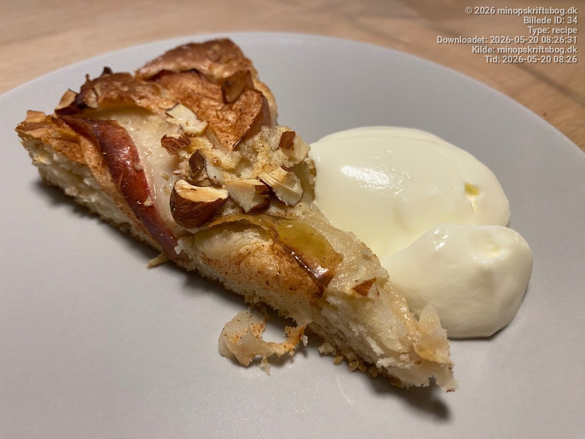 Farfars æblekage med creme fraiche