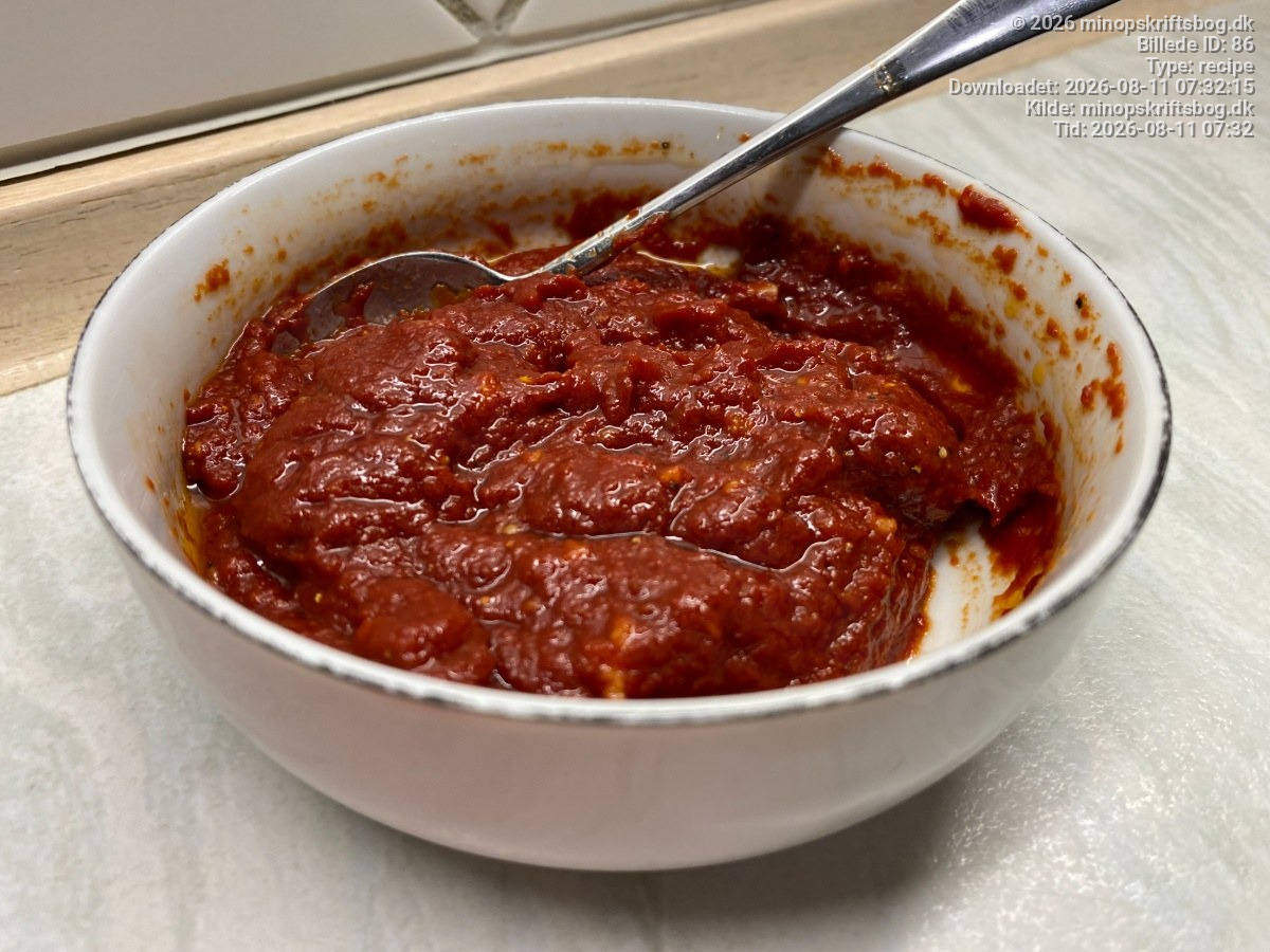 Hjemmelavet pizza-tomatsovs